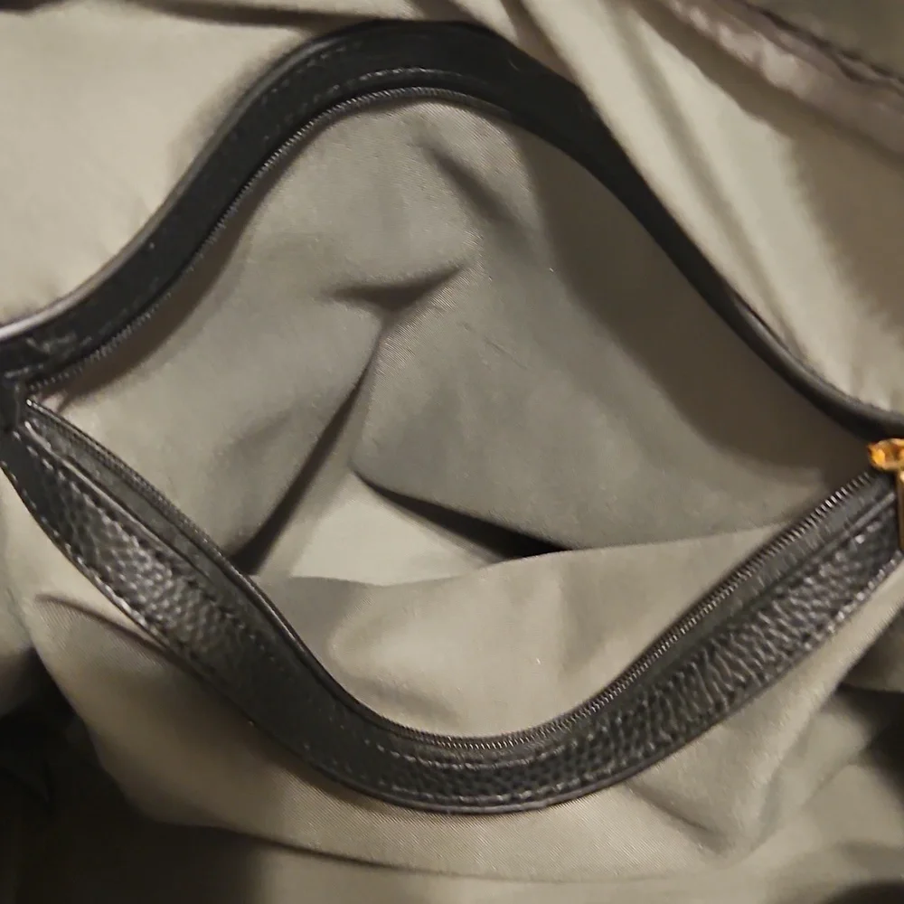 XtraLARGE NICOLE MILLER BLACK & GOLD PEBBLED DIAPER/MESSENGER/TRAVEL/DUFFLE BAG.